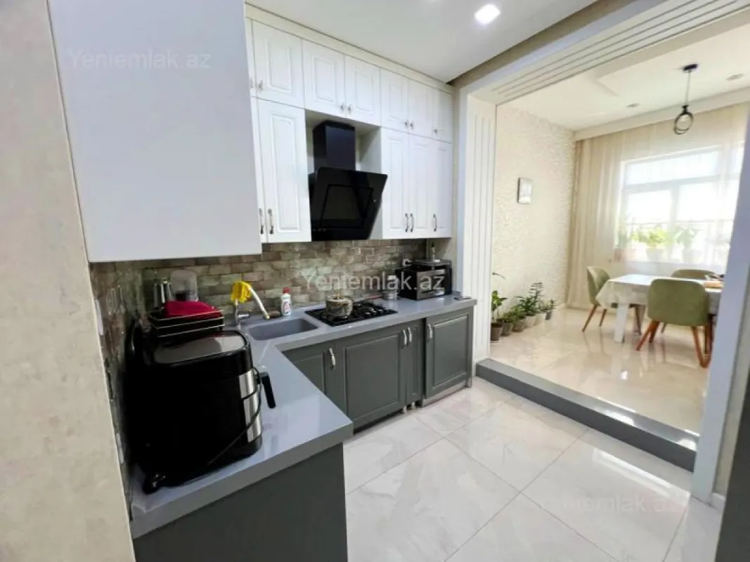 Satılır 3 otaqlı köhnə tikili 90 m²
