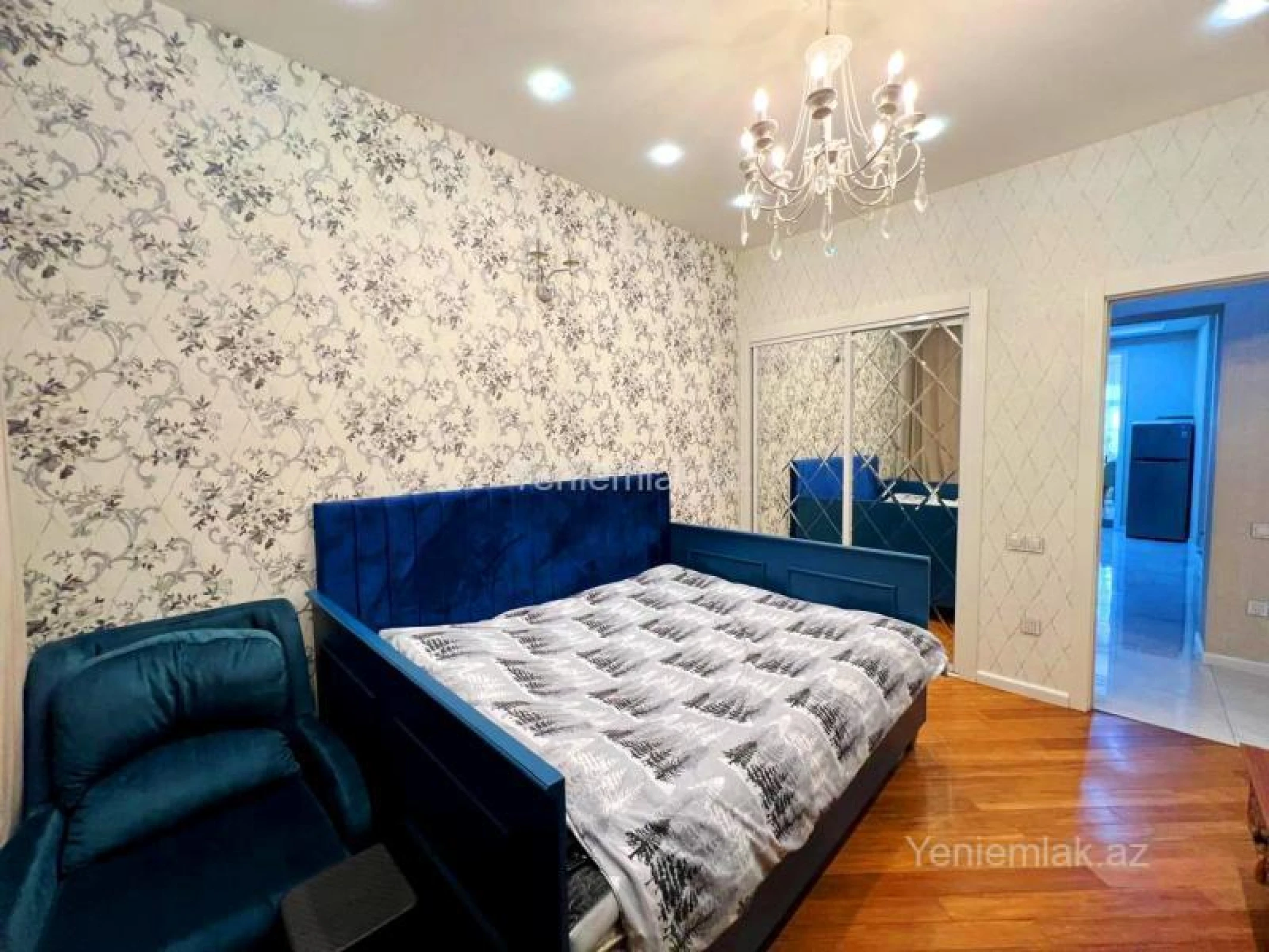 Satılır 3 otaqlı köhnə tikili 90 m²