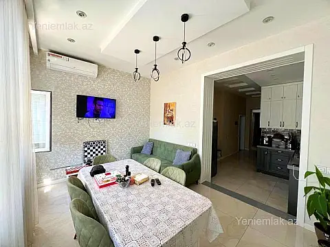 Satılır 3 otaqlı köhnə tikili 90 m²