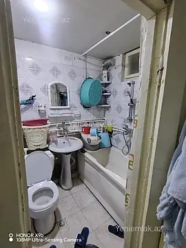Satılır 1 otaqlı köhnə tikili 35 m²