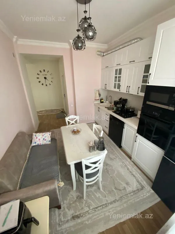 Satılır 2 otaqlı yeni tikili 83 m²