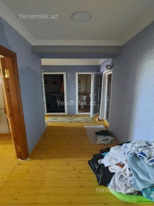 Satılır 2 otaqlı köhnə tikili 55 m²