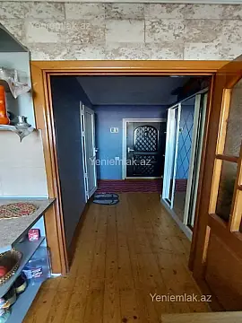 Satılır 2 otaqlı köhnə tikili 55 m²