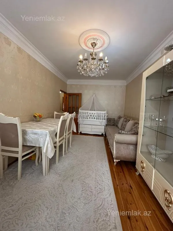 Satılır 3 otaqlı köhnə tikili 65 m²