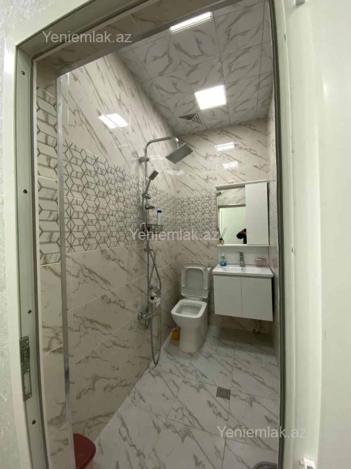 Satılır 2 otaqlı yeni tikili 60 m²