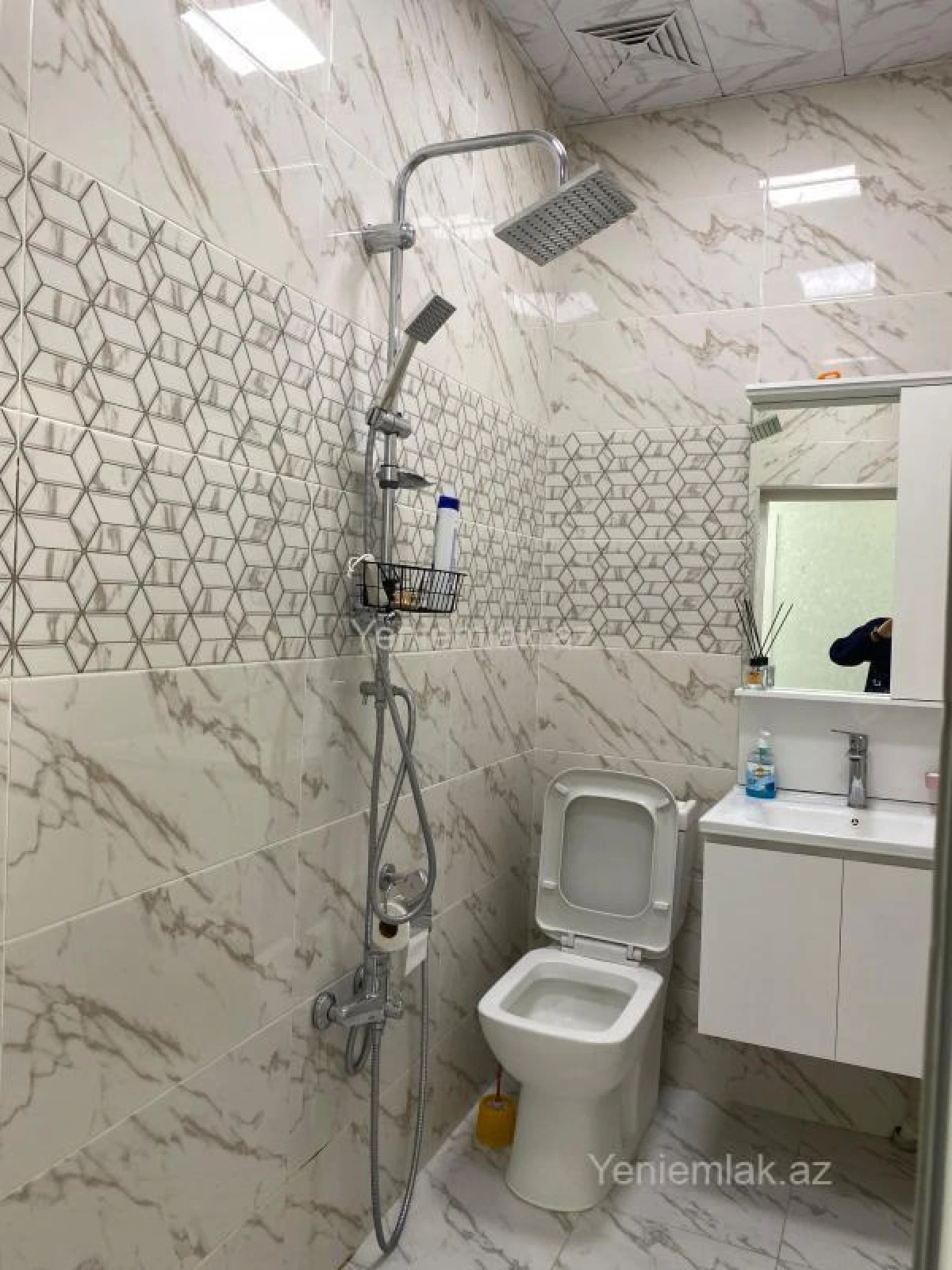 Satılır 2 otaqlı yeni tikili 60 m²
