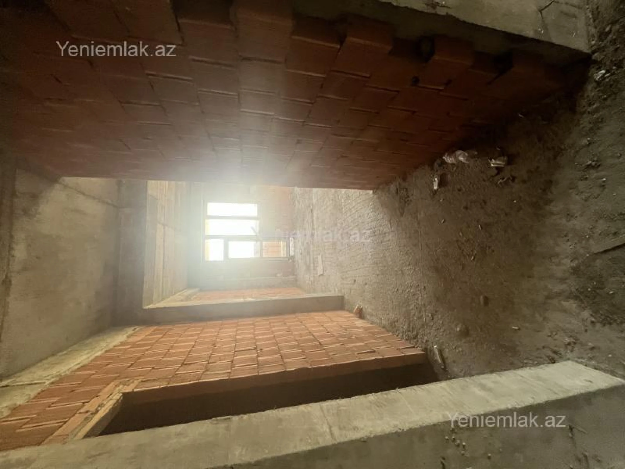 Satılır 2 otaqlı yeni tikili 79 m²