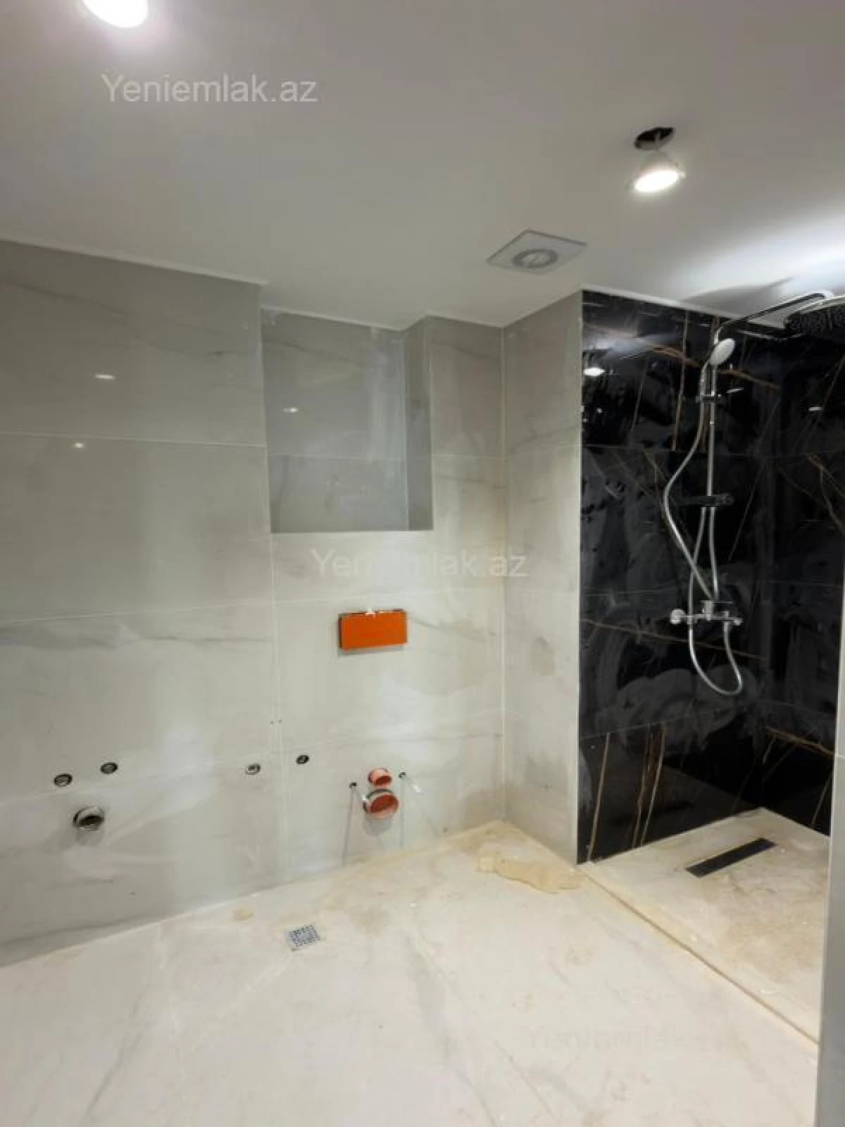 Satılır 2 otaqlı yeni tikili 64 m²