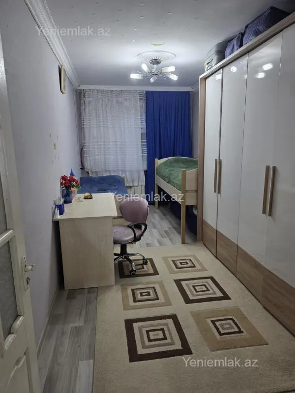 Satılır 3 otaqlı köhnə tikili 45 m²
