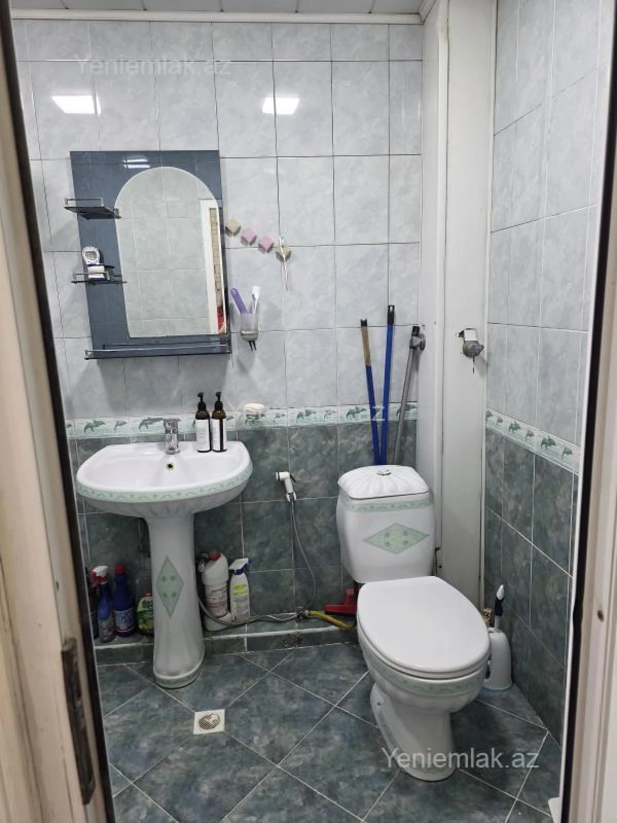 Satılır 3 otaqlı köhnə tikili 45 m²