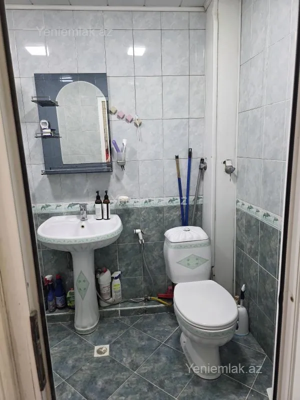 Satılır 3 otaqlı köhnə tikili 45 m²
