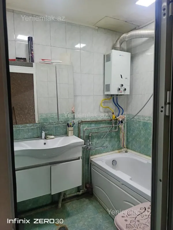 Satılır 3 otaqlı köhnə tikili 83 m²
