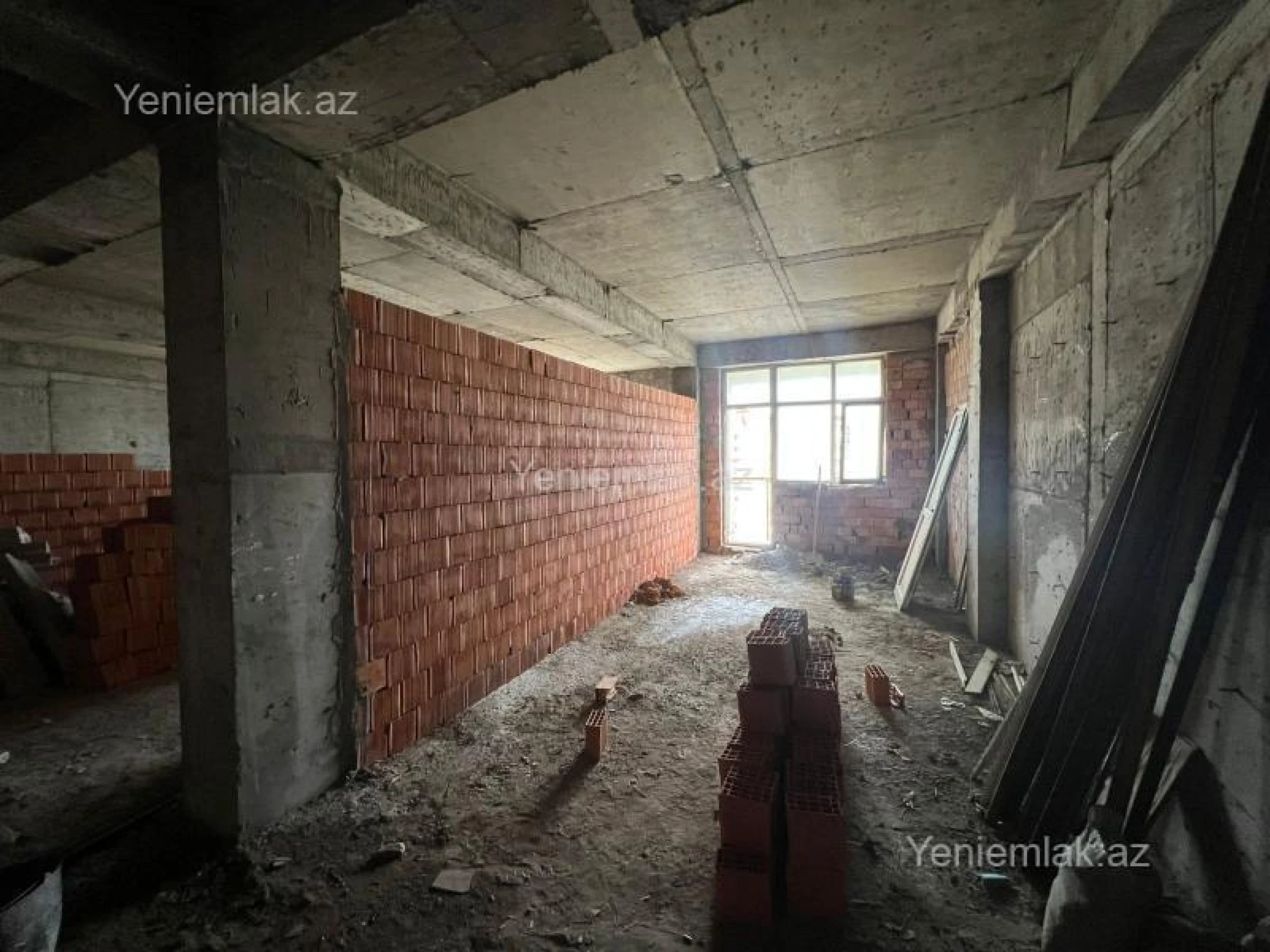 Satılır 4 otaqlı yeni tikili 250 m²