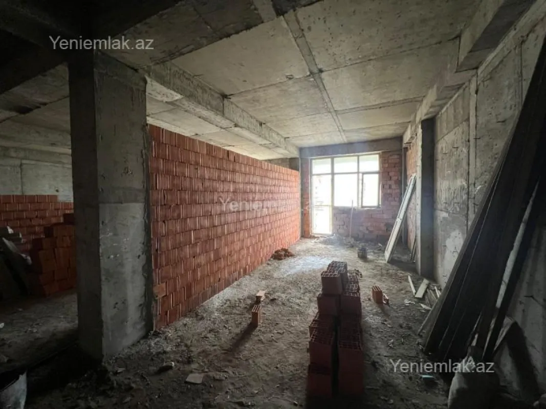 Satılır 4 otaqlı yeni tikili 250 m²