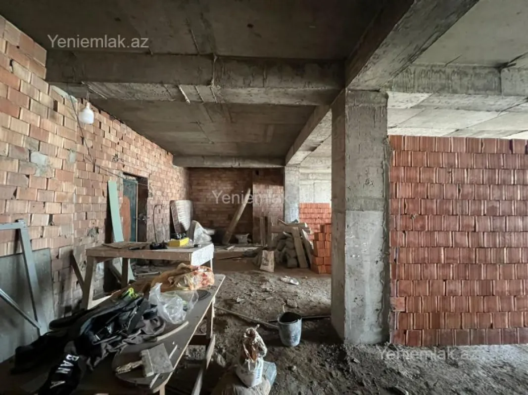 Satılır 4 otaqlı yeni tikili 250 m²