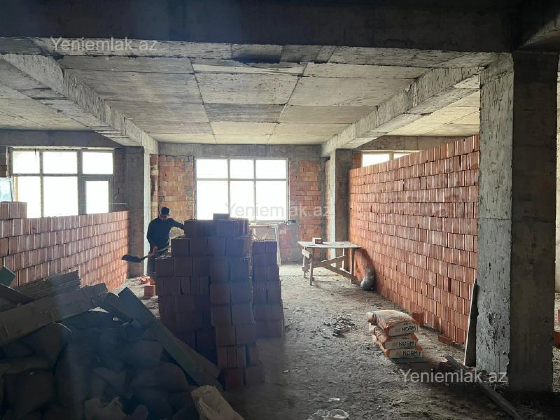 Satılır 4 otaqlı yeni tikili 250 m²