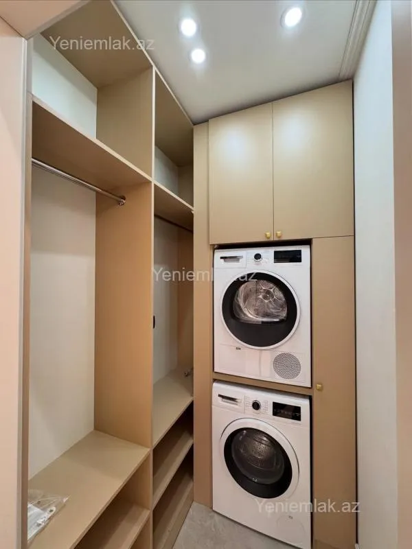 Satılır 4 otaqlı yeni tikili 165 m²