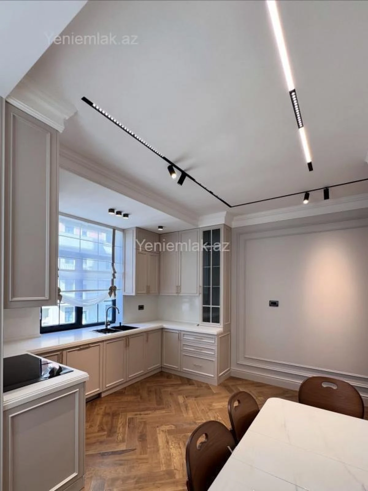 Satılır 4 otaqlı yeni tikili 165 m²