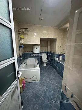 Satılır 2 otaqlı köhnə tikili 100 m²