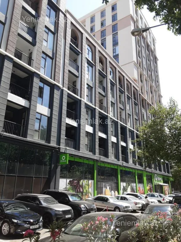 Satılır 4 otaqlı yeni tikili 168 m²