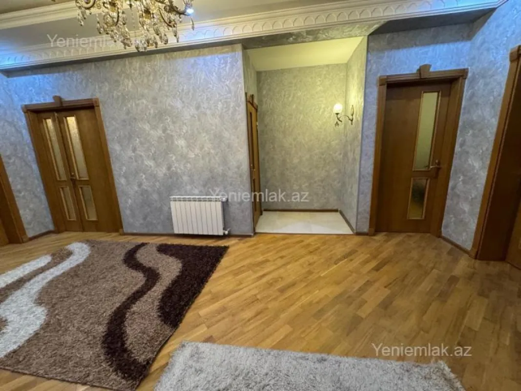 Satılır 3 otaqlı yeni tikili 130 m²