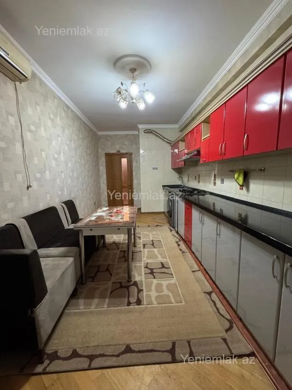 Satılır 3 otaqlı yeni tikili 130 m²