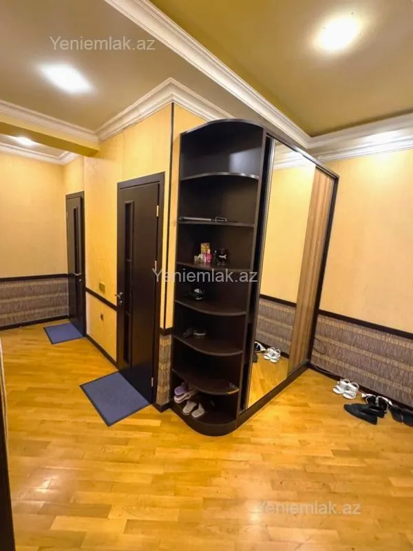 Satılır 3 otaqlı yeni tikili 110 m²