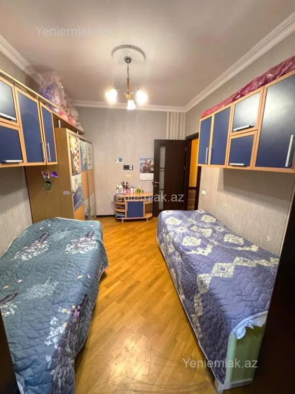 Satılır 3 otaqlı yeni tikili 110 m²