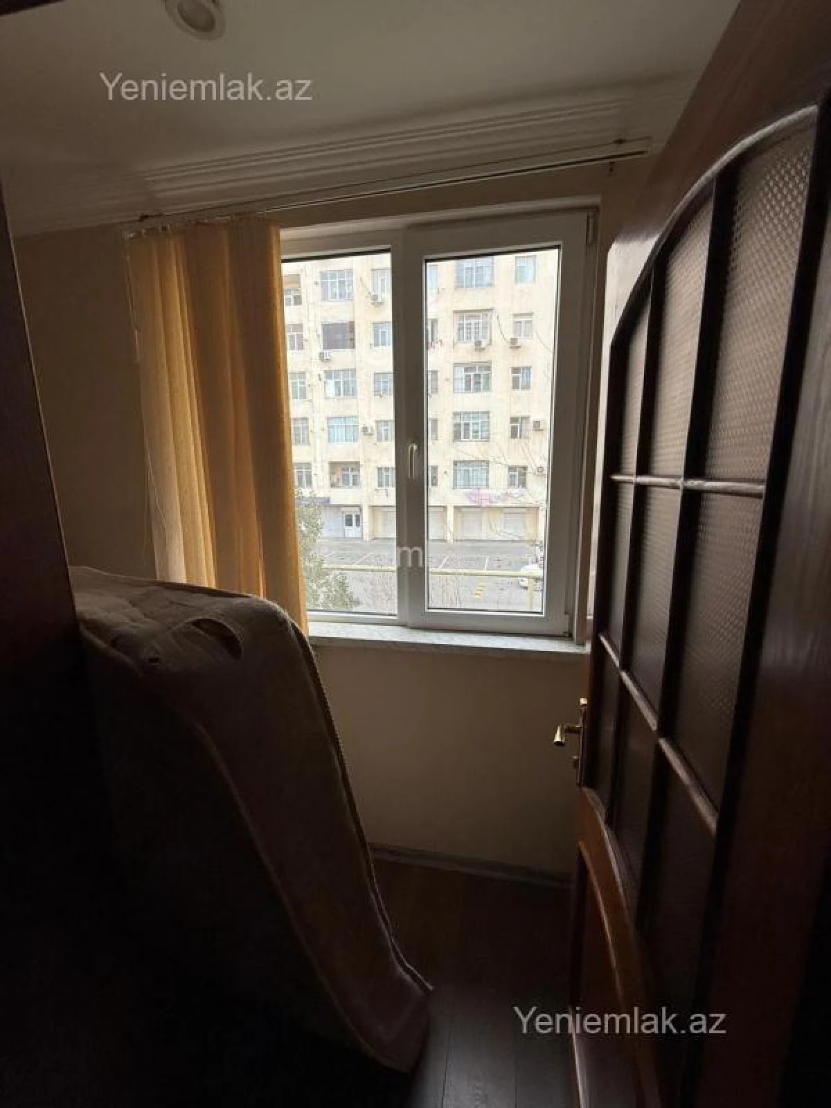 Satılır 2 otaqlı köhnə tikili 55 m²