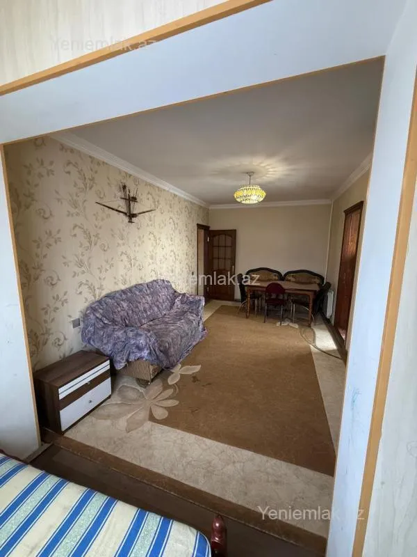 Satılır 2 otaqlı köhnə tikili 55 m²