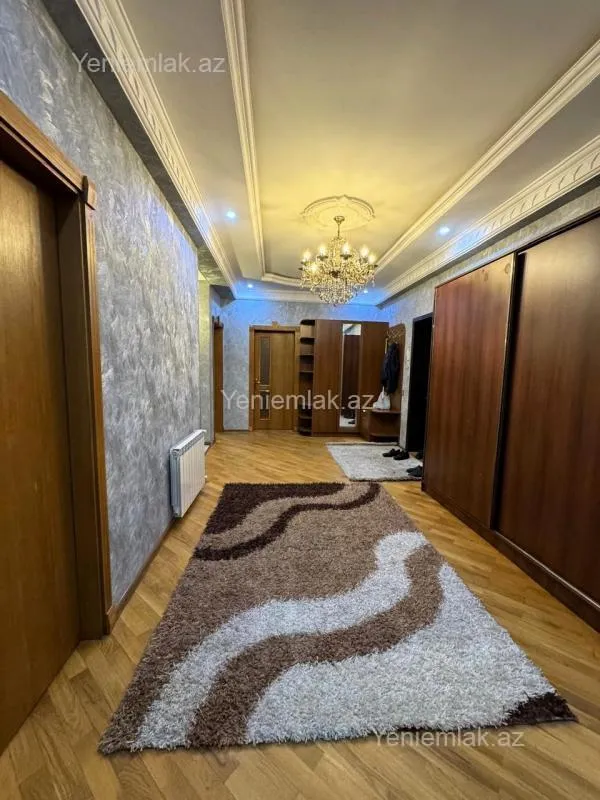 Satılır 3 otaqlı yeni tikili 127 m²