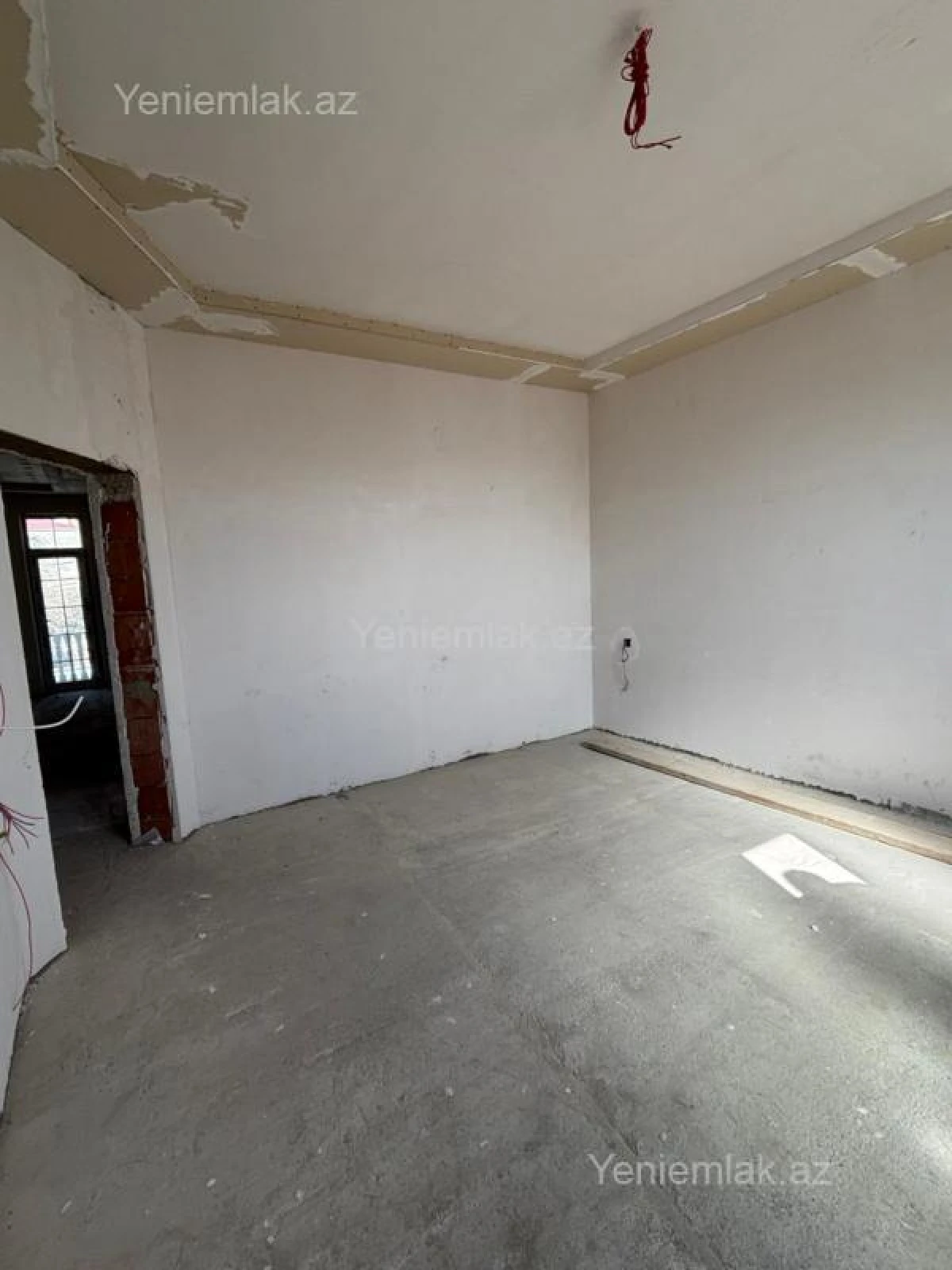 Satılır 4 otaqlı həyət evi 210 m²