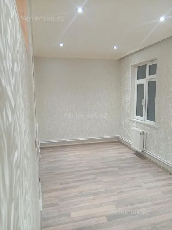 Satılır 2 otaqlı köhnə tikili 55 m²