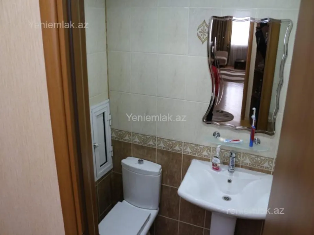 Satılır 3 otaqlı yeni tikili 135 m²