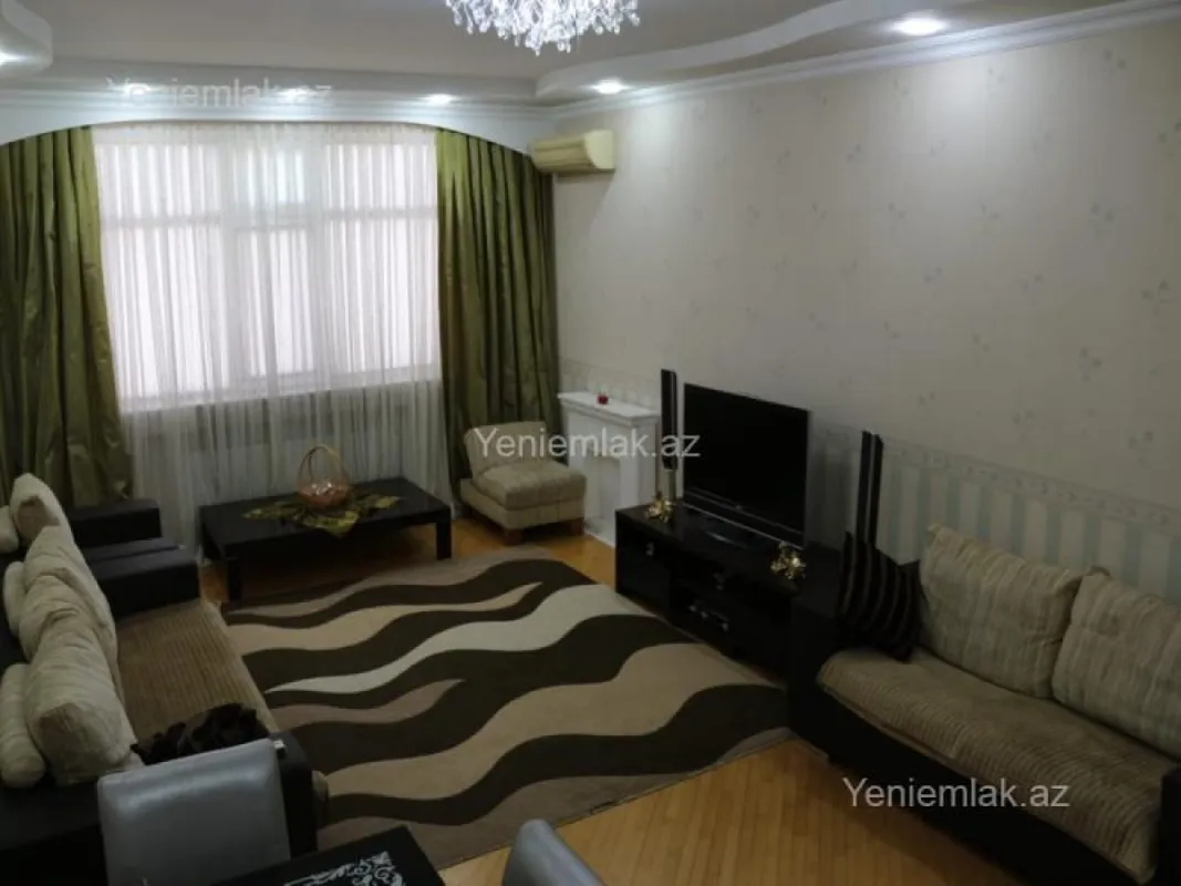 Satılır 3 otaqlı yeni tikili 135 m²