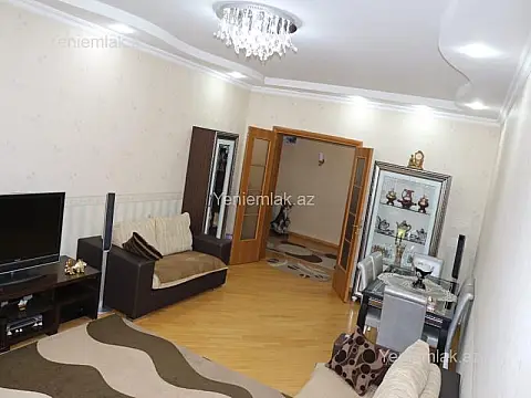 Satılır 3 otaqlı yeni tikili 135 m²