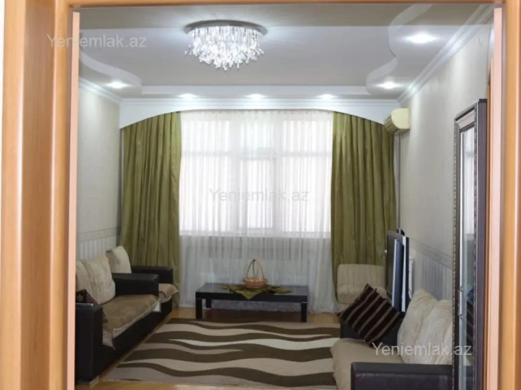 Satılır 3 otaqlı yeni tikili 135 m²