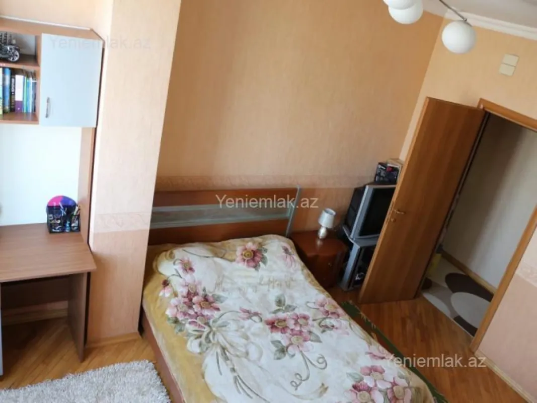 Satılır 3 otaqlı yeni tikili 135 m²