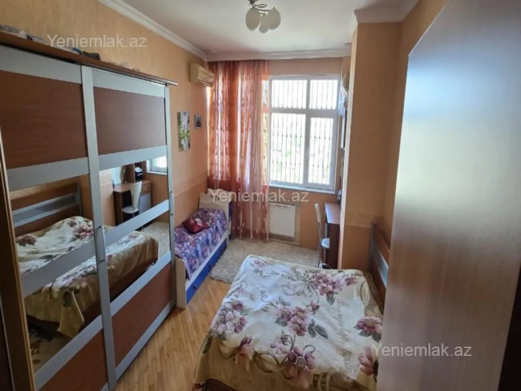 Satılır 3 otaqlı yeni tikili 135 m²