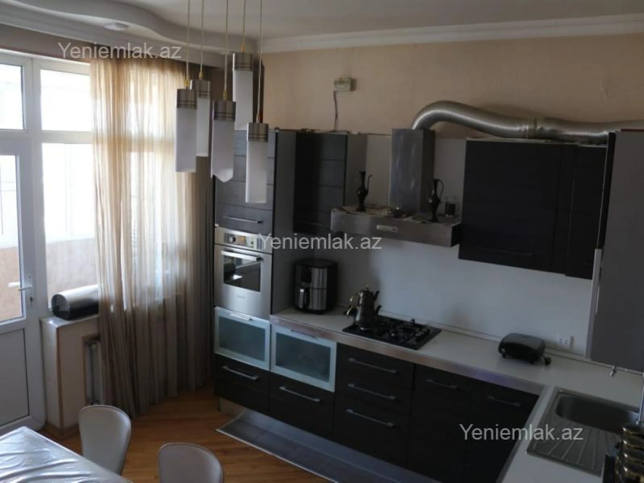 Satılır 3 otaqlı yeni tikili 135 m²