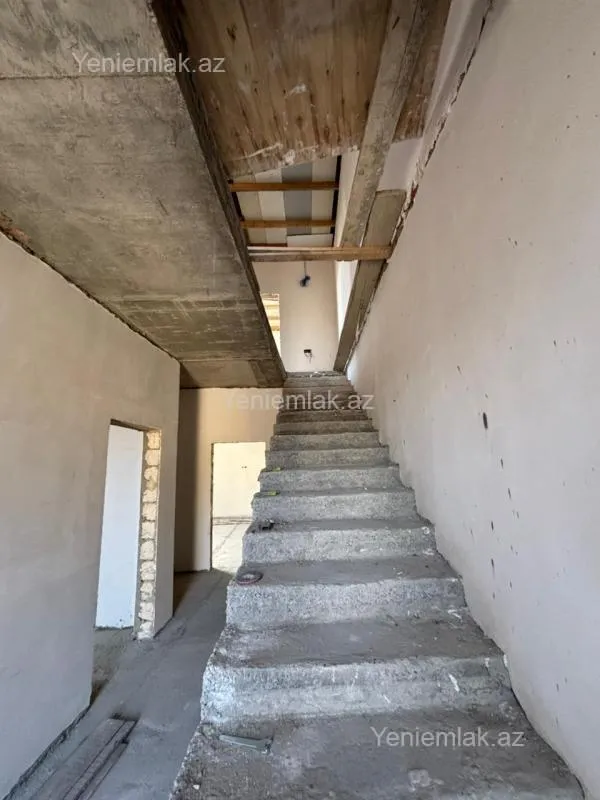Satılır 4 otaqlı həyət evi 150 m²
