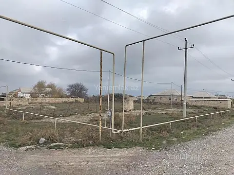 Satılır torpaq sahəsi — Siyəzən