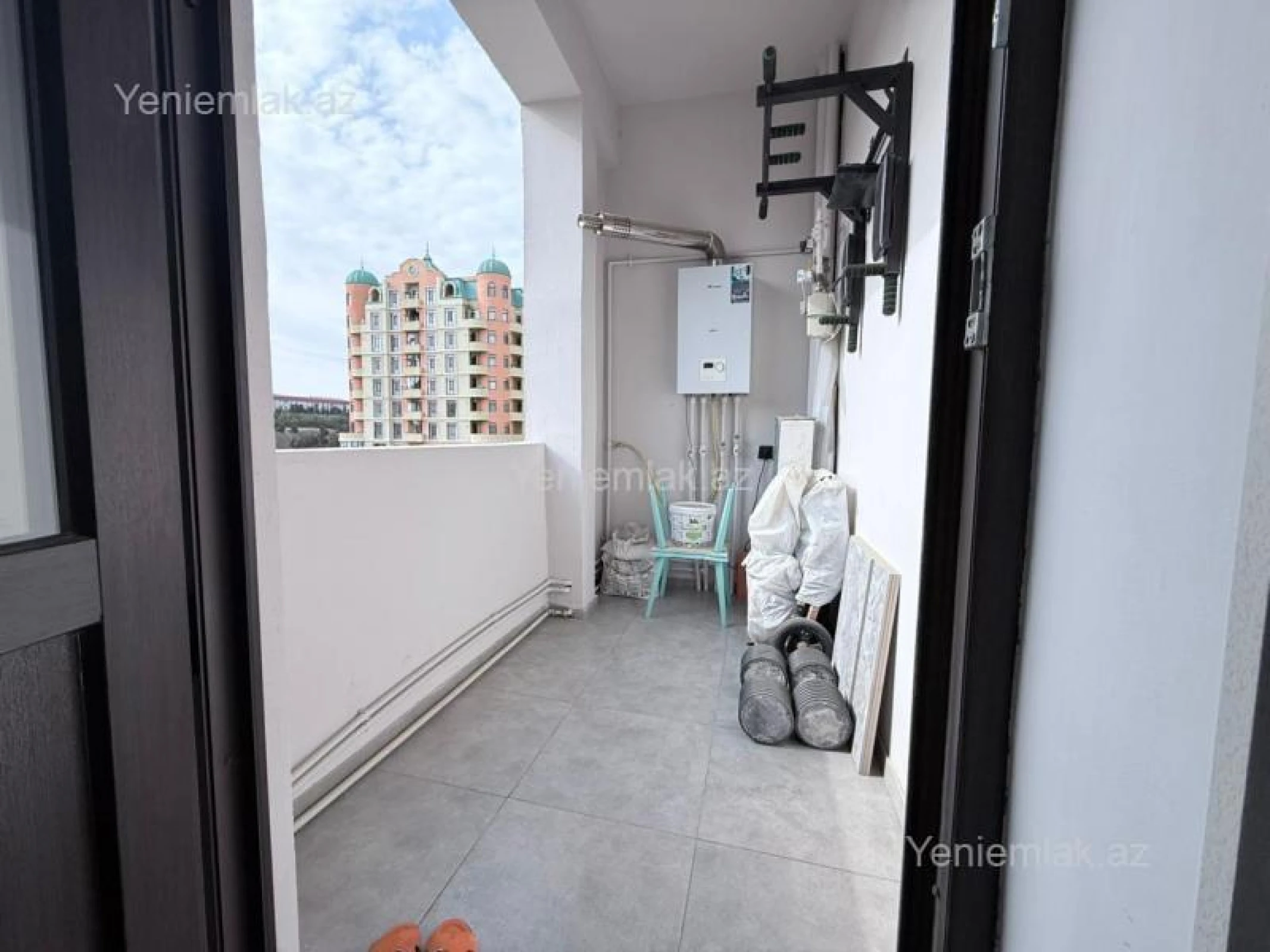 Satılır 2 otaqlı yeni tikili 60 m²