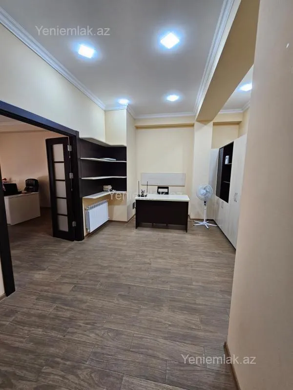 Satılır 3 otaqlı yeni tikili 92 m²