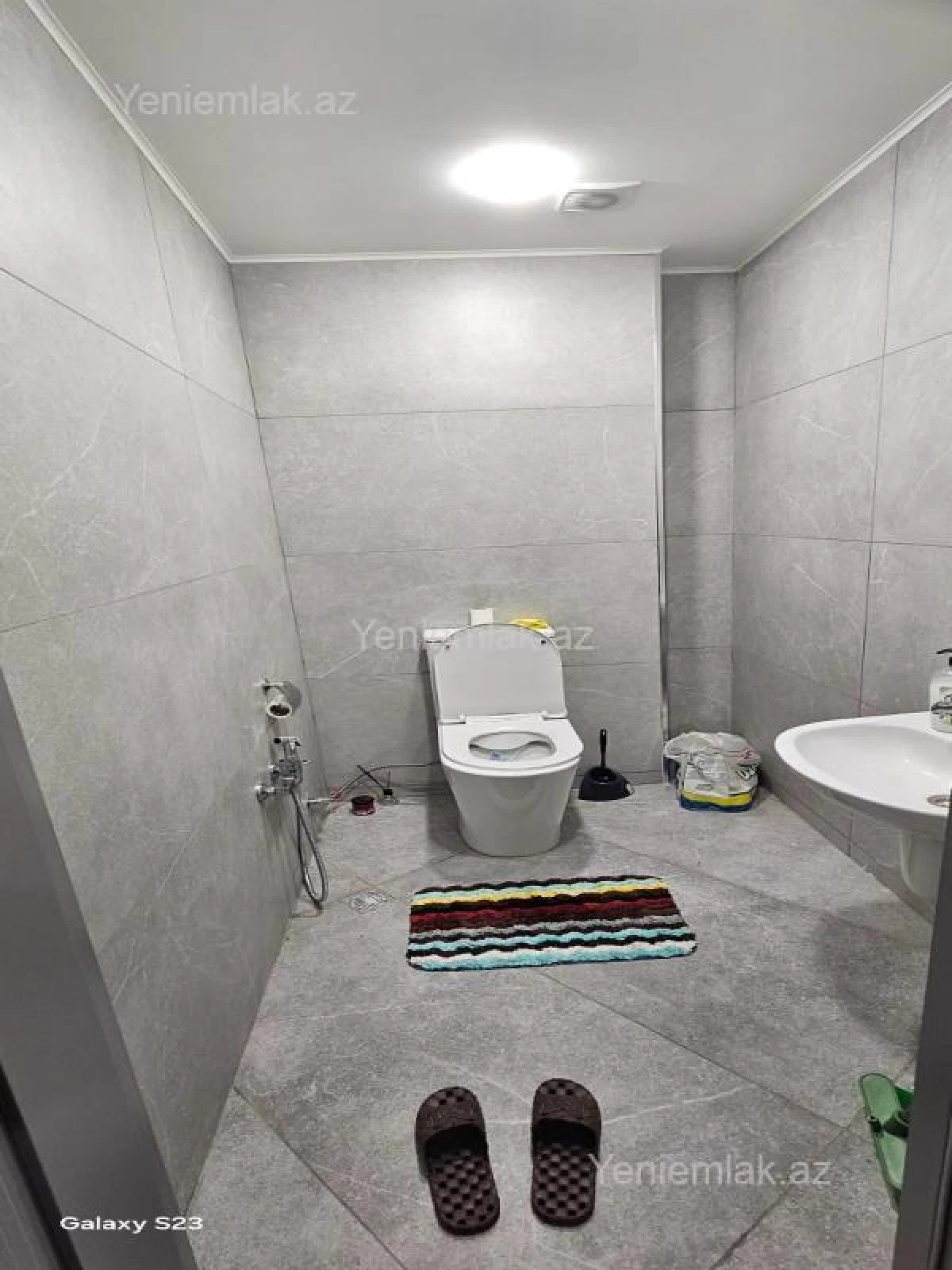 Satılır 2 otaqlı yeni tikili 85.6 m²