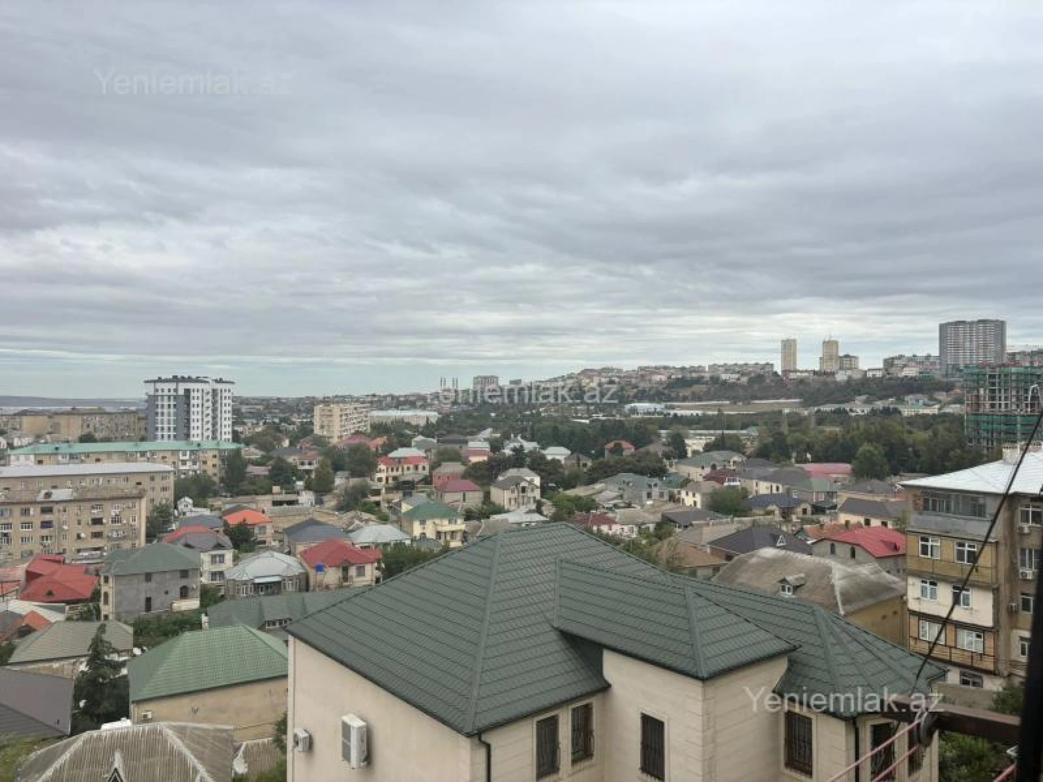 Satılır 3 otaqlı köhnə tikili 75 m²