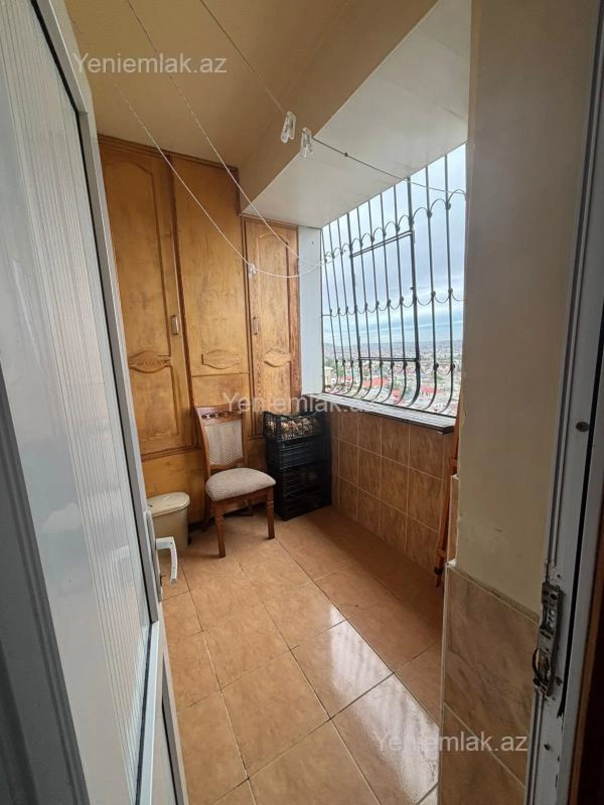 Satılır 3 otaqlı köhnə tikili 75 m²