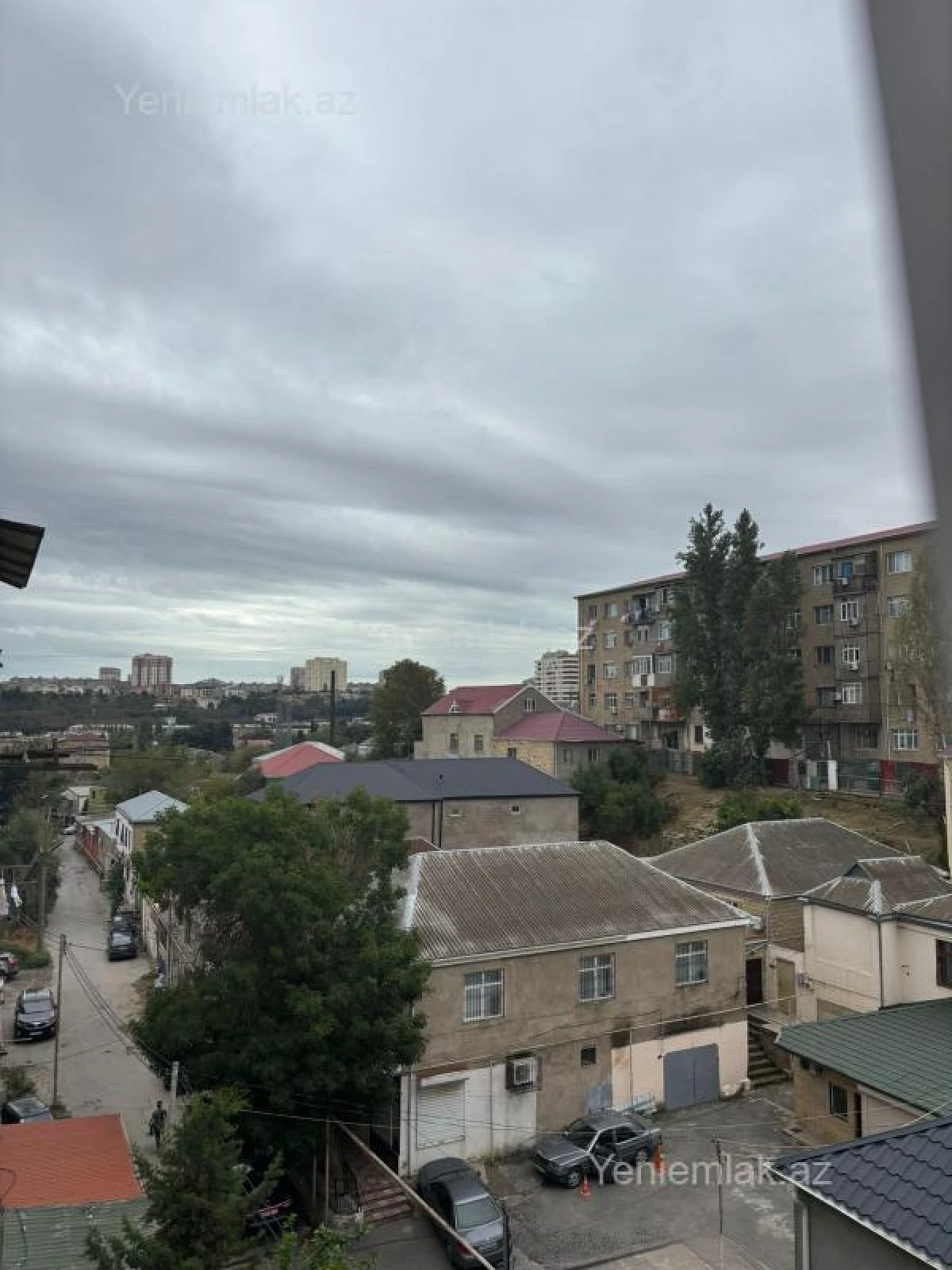 Satılır 3 otaqlı köhnə tikili 75 m²