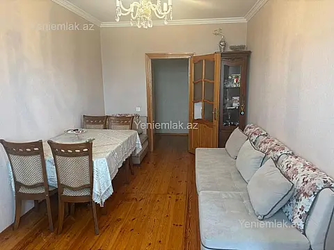 Satılır 3 otaqlı köhnə tikili 75 m²