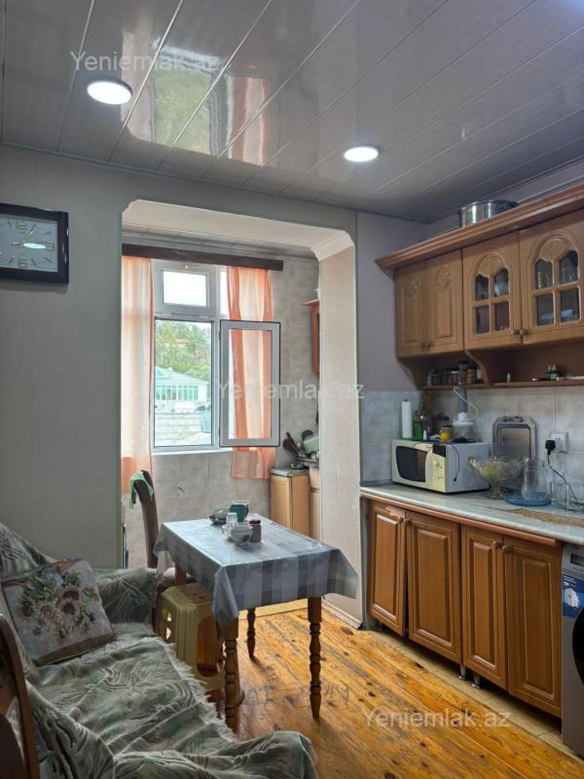 Satılır 3 otaqlı köhnə tikili 75 m²